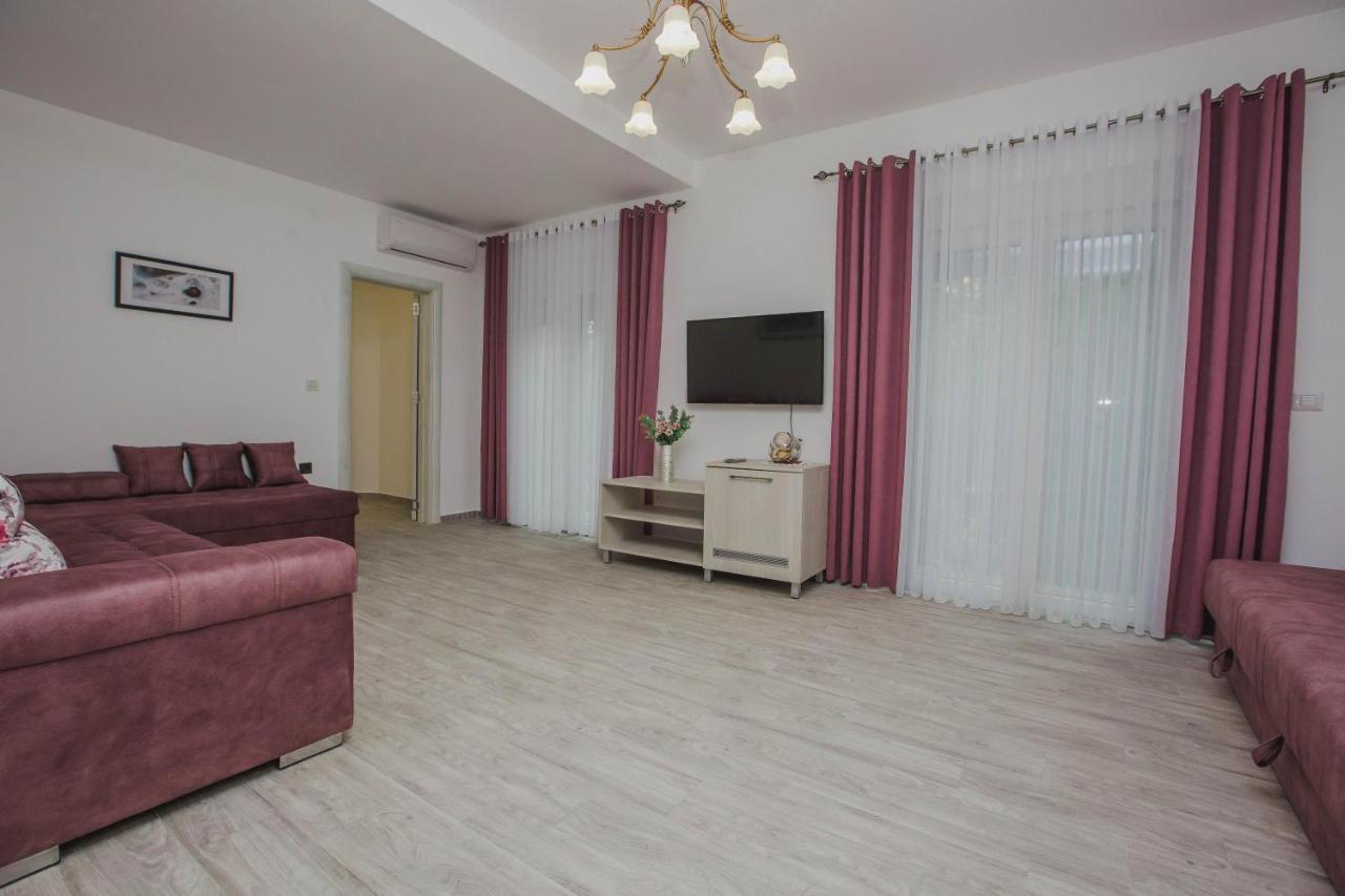 Hotel Dapcevic Cetinje Bagian luar foto